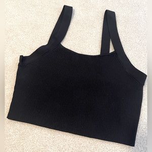 NWOT Deluc knit crop